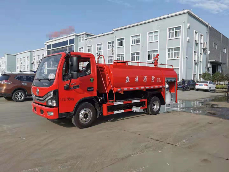 東風(fēng)4.5噸消防灑水車(chē)
