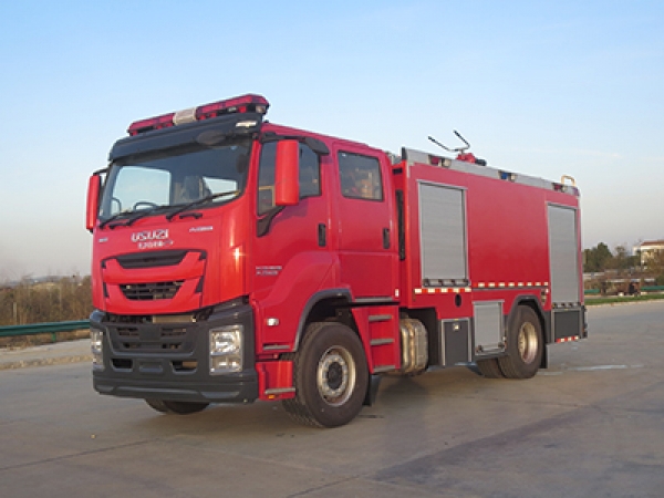 8噸五十鈴泡沫消防車