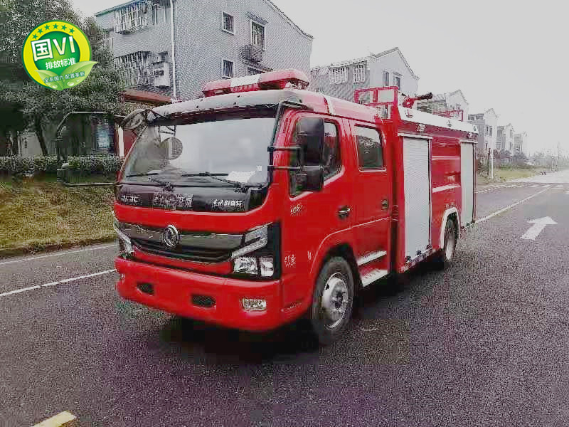 國六5噸東風水罐泡沫消防車