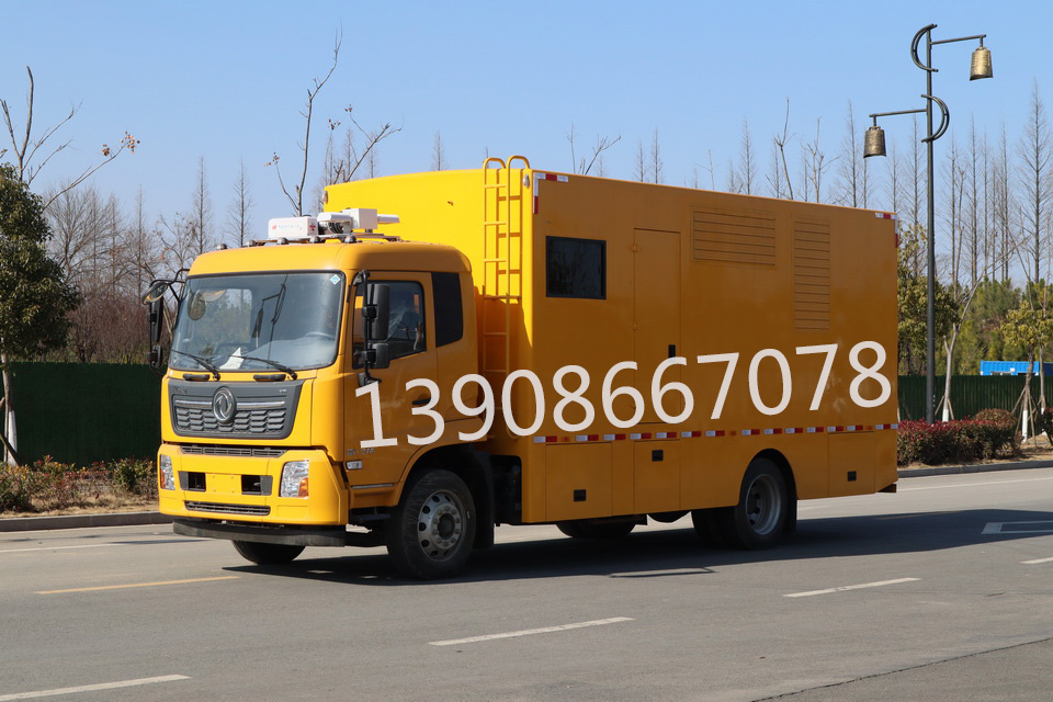 東風天錦150KW移動電源車帶休息室