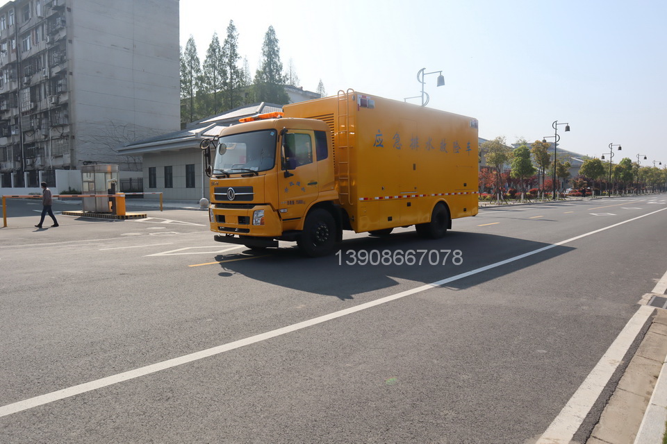 東風天錦工程搶險車