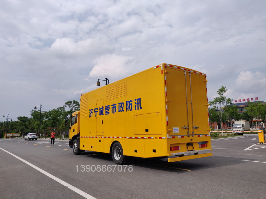 東風(fēng)天錦2000方大流量排水車